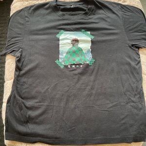 XL Uniqlo Demon Slayer Tshirt